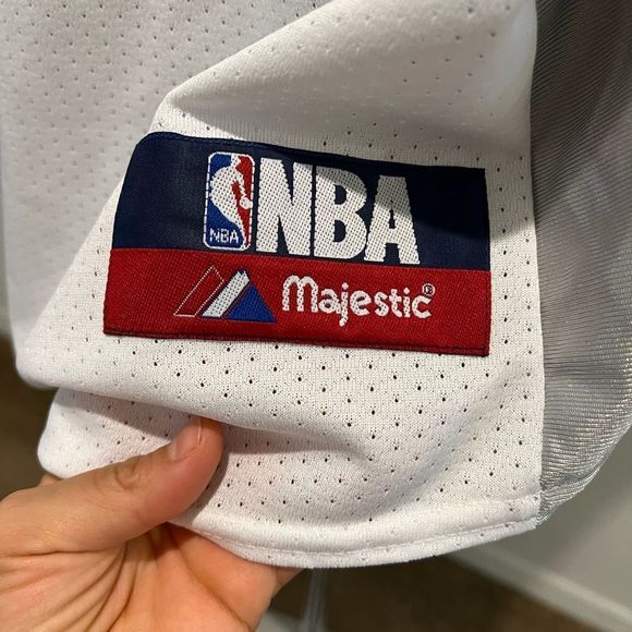 The FINALS 2004 BEN WALLACE Detroit Pistons NBA Majestic Jersey - Picture 9 of 9